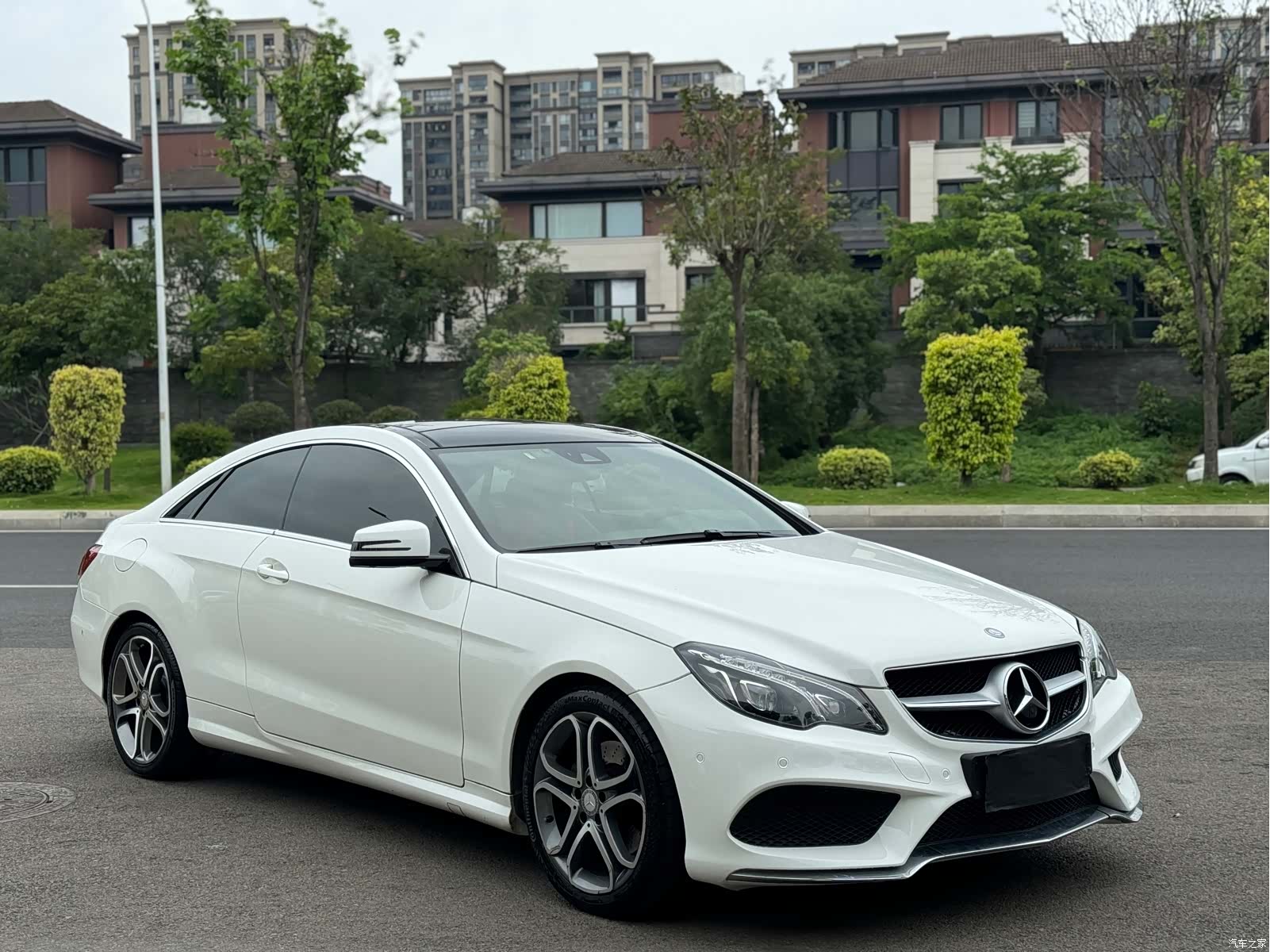 Mercedes-Benz E-Class, 2015 3