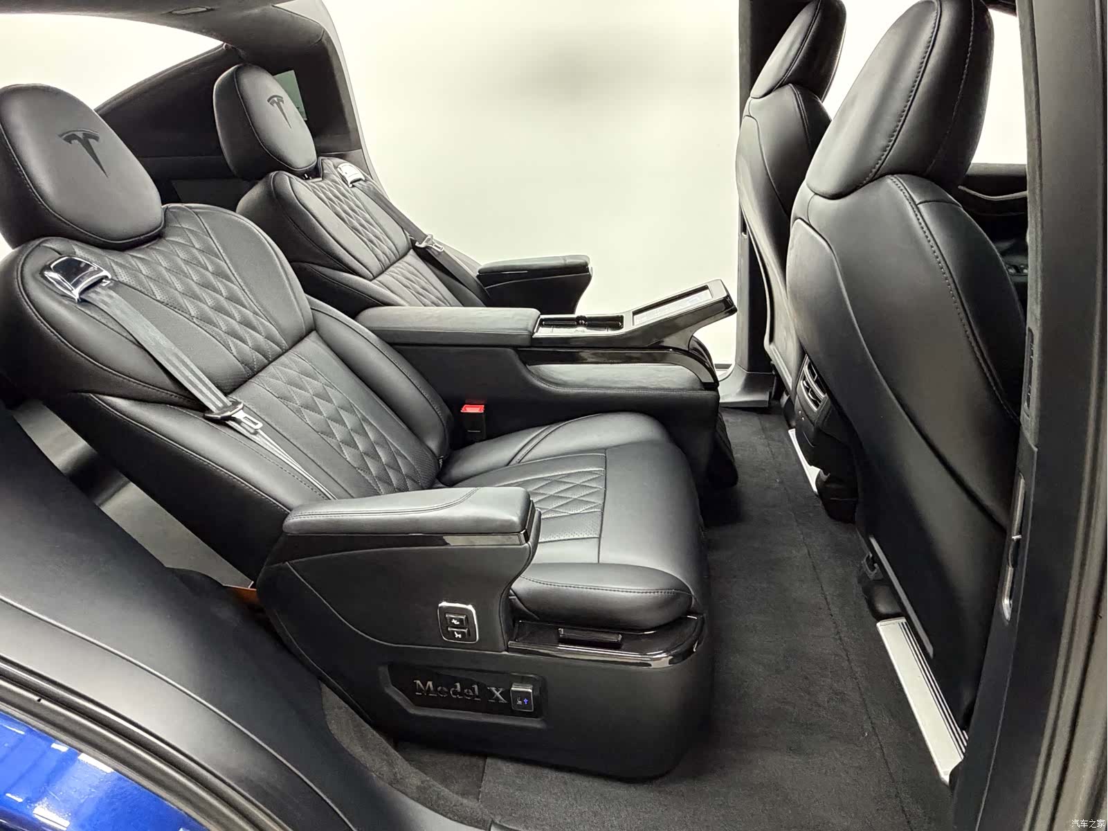 Tesla Model X, 2020 11
