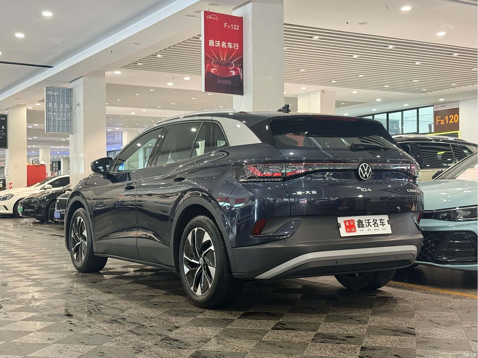 Volkswagen ID.4, 2025 4