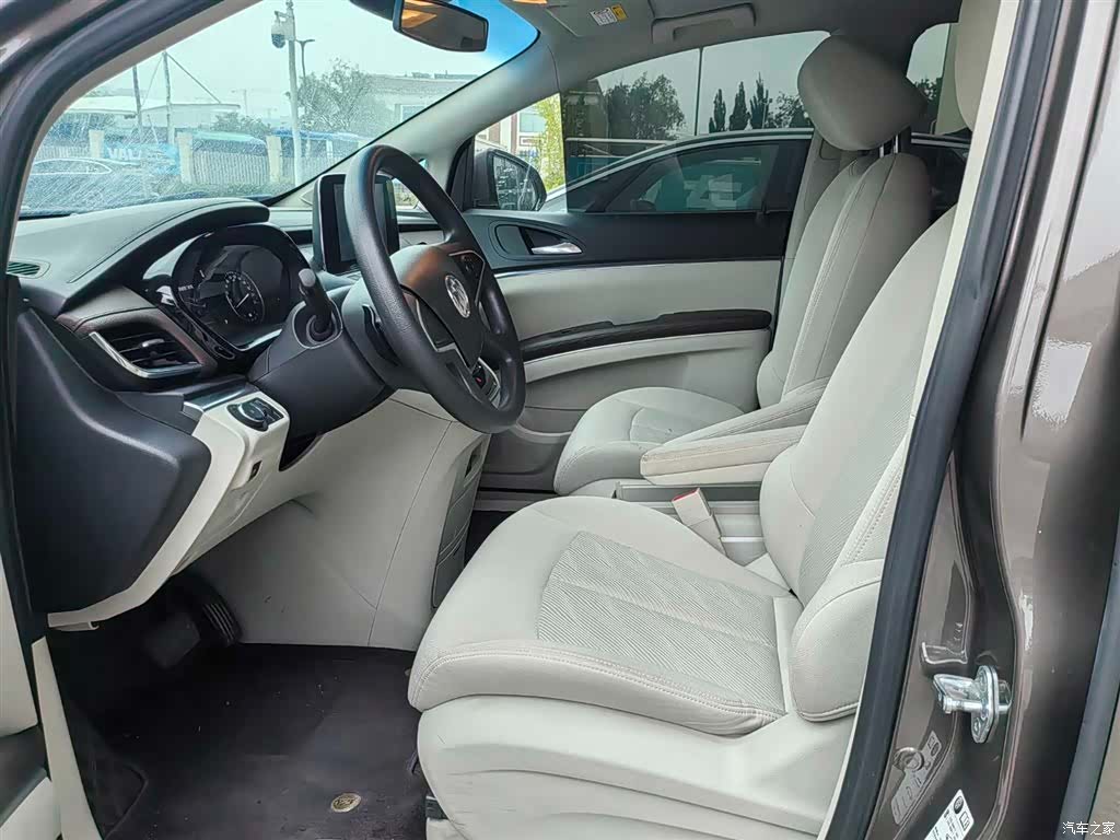 Buick GL8, 2022 7