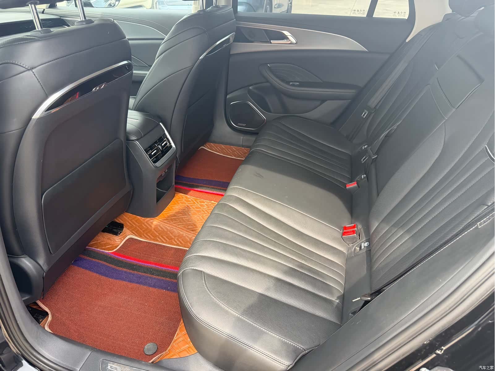 Hongqi H5, 2022 12