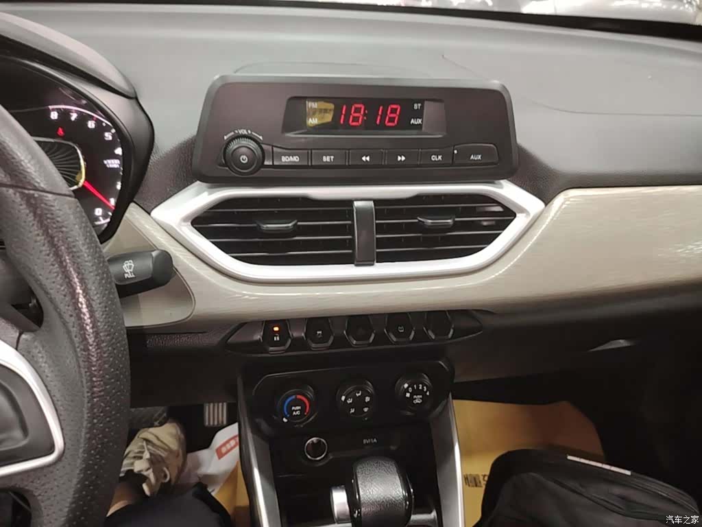 Wuling 510, 2022 9