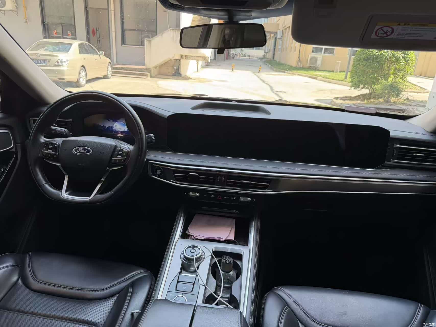 Ford Explorer, 2024 6