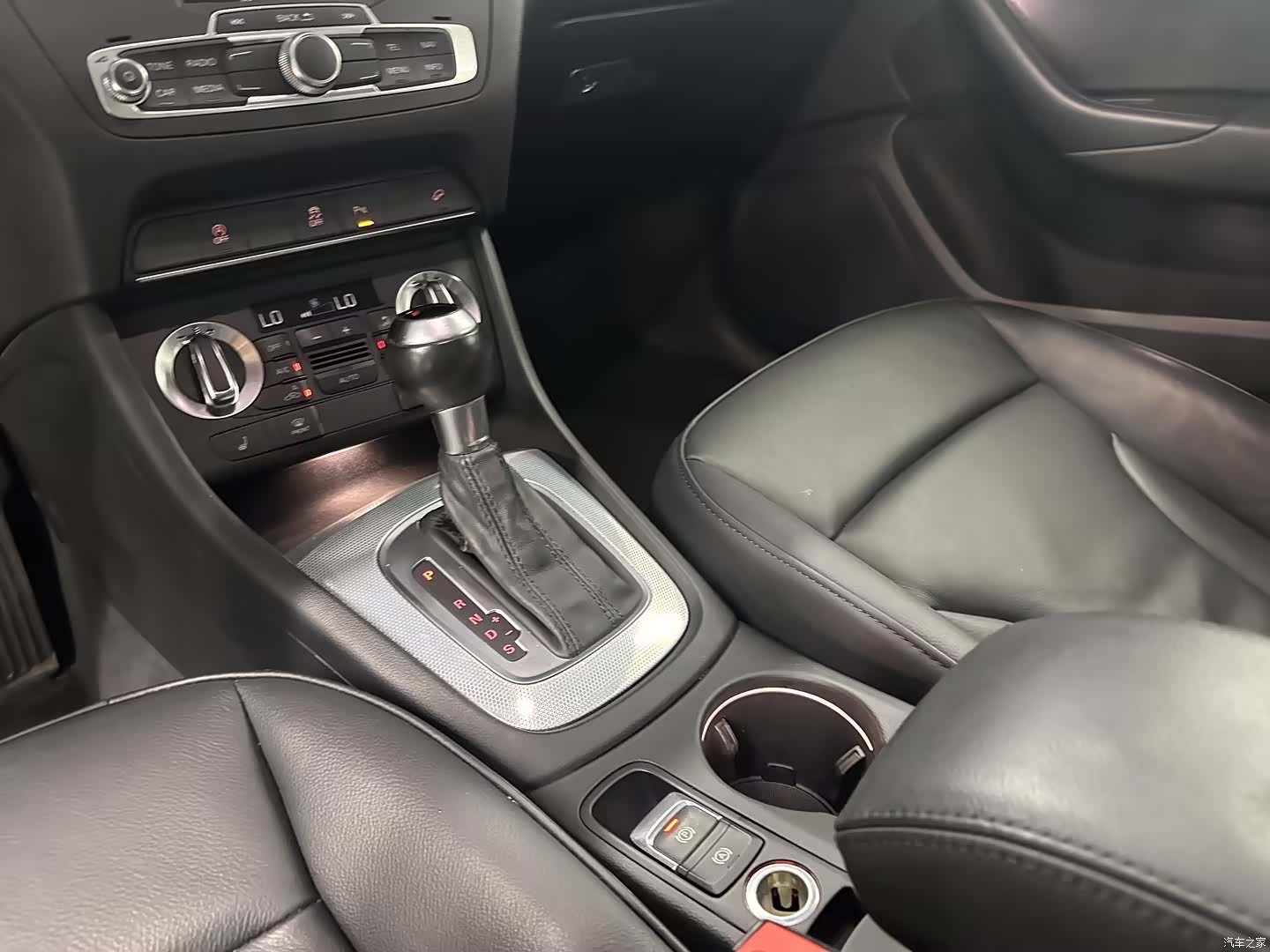 Audi Q3, 2015 10