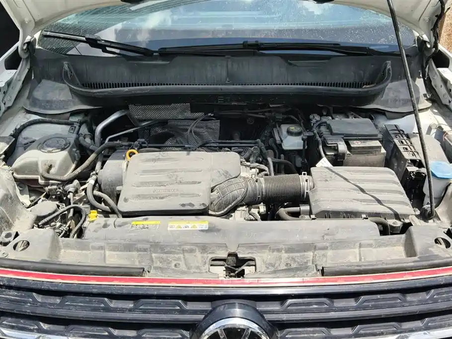 Volkswagen Exploring the shadow