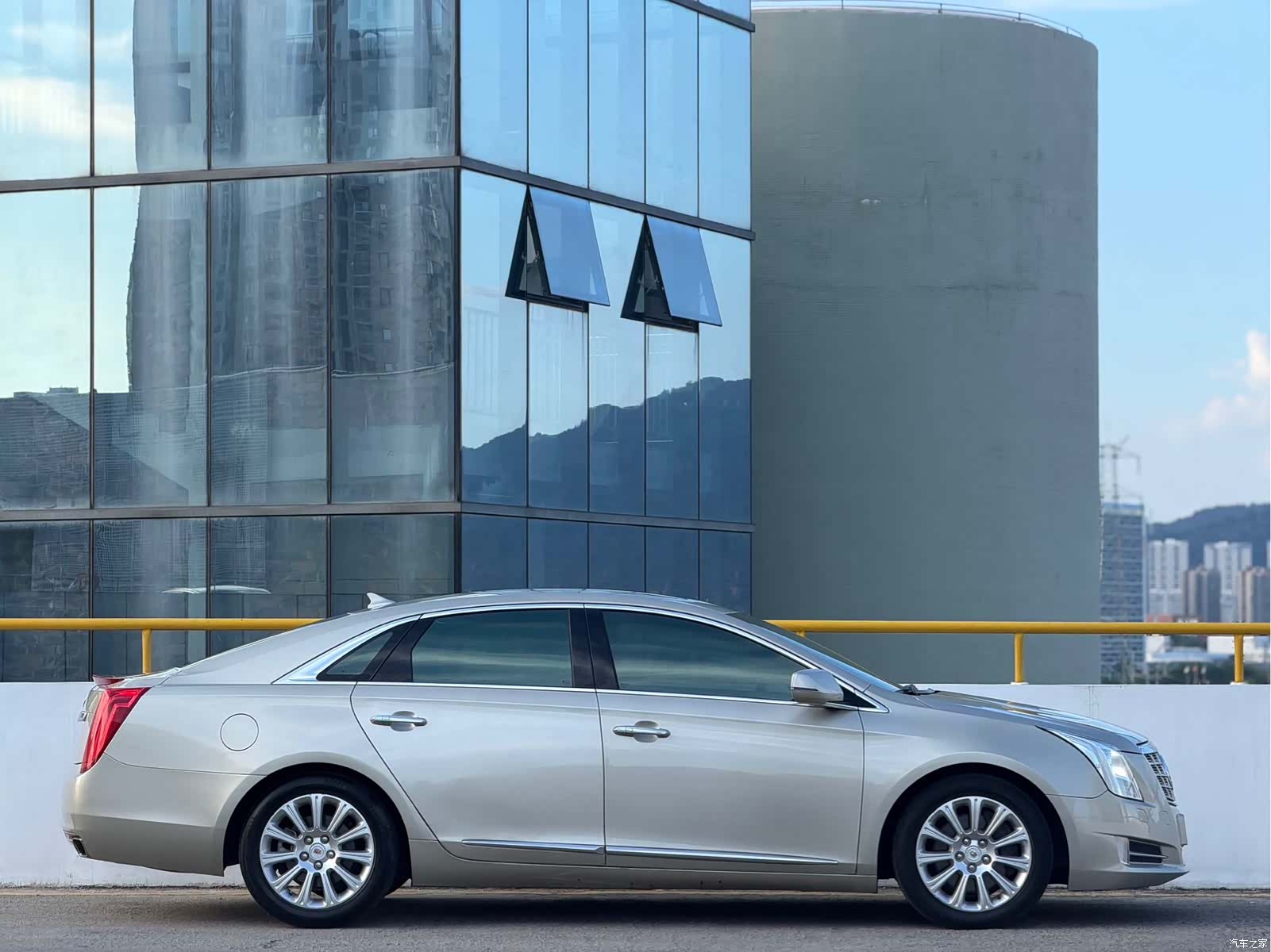 Cadillac XTS, 2015 9