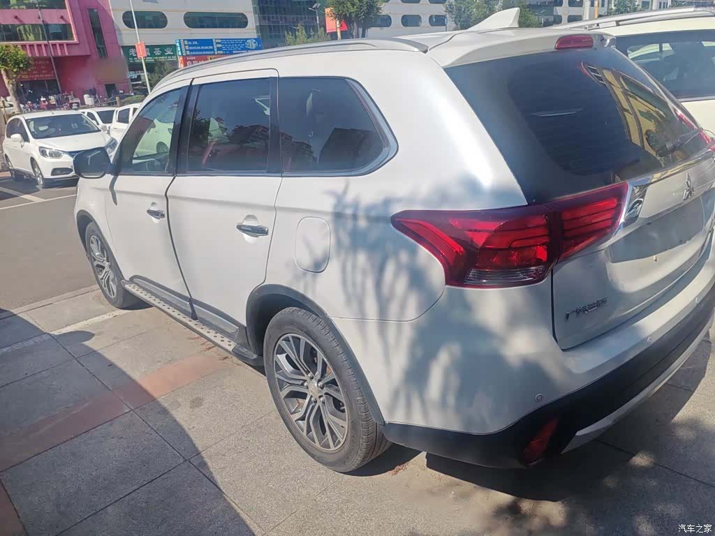 Mitsubishi Outlander, 2018 7