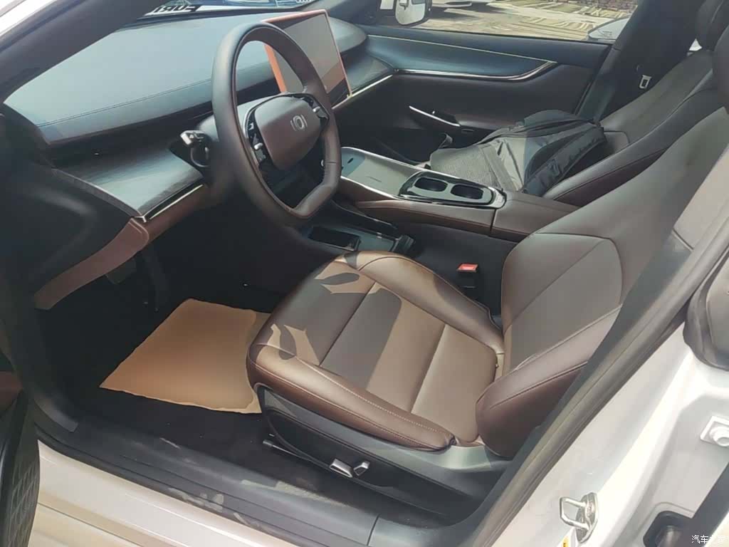 Changan Eado, 2025 16