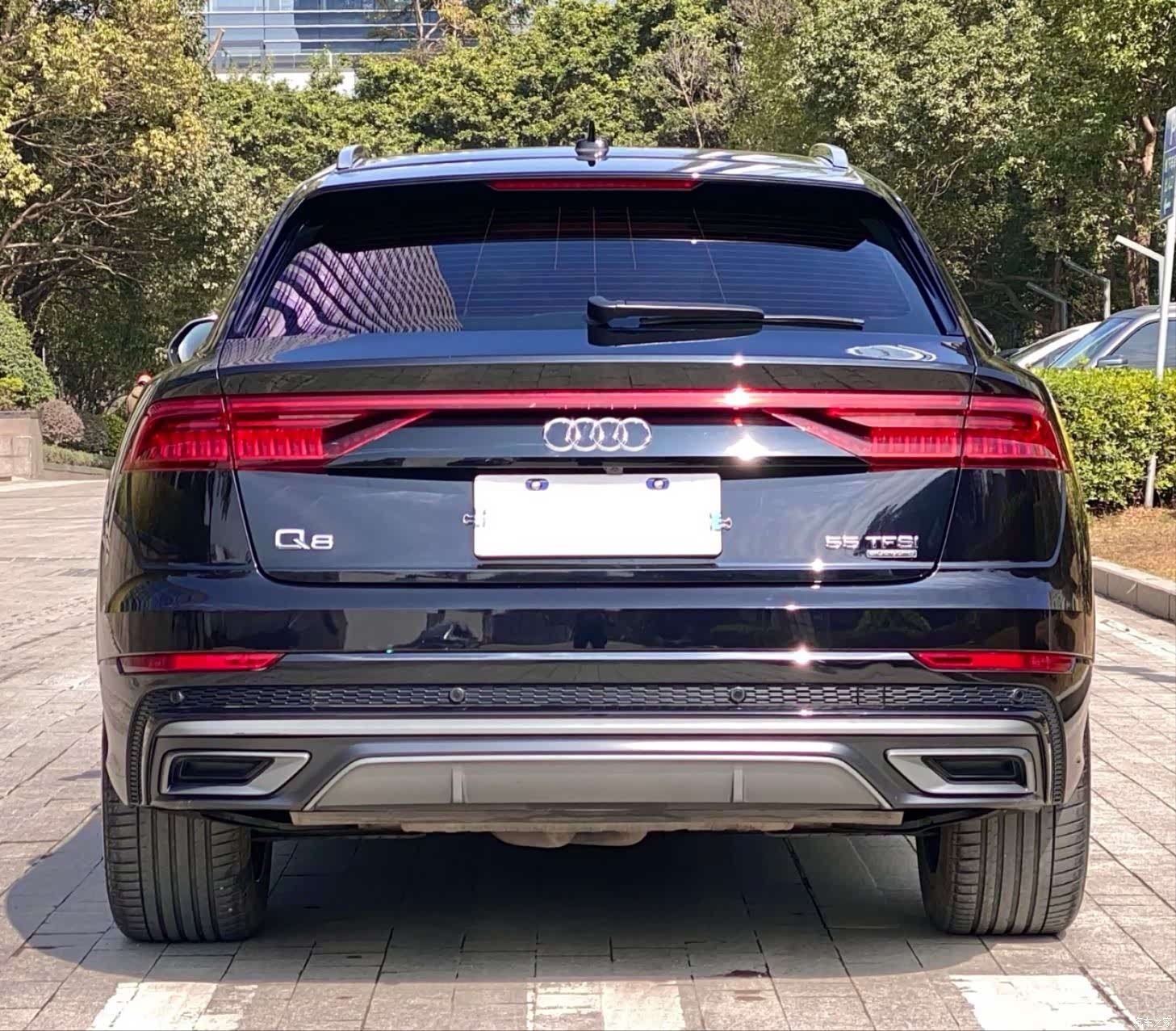 Audi Q8, 2021 4