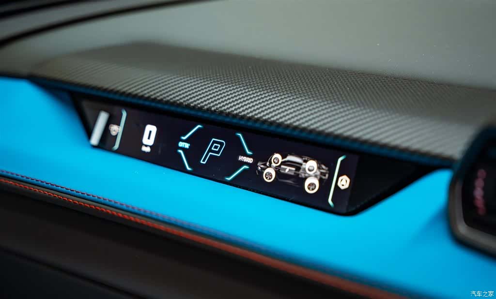 Lamborghini Revuelto, 2025 14
