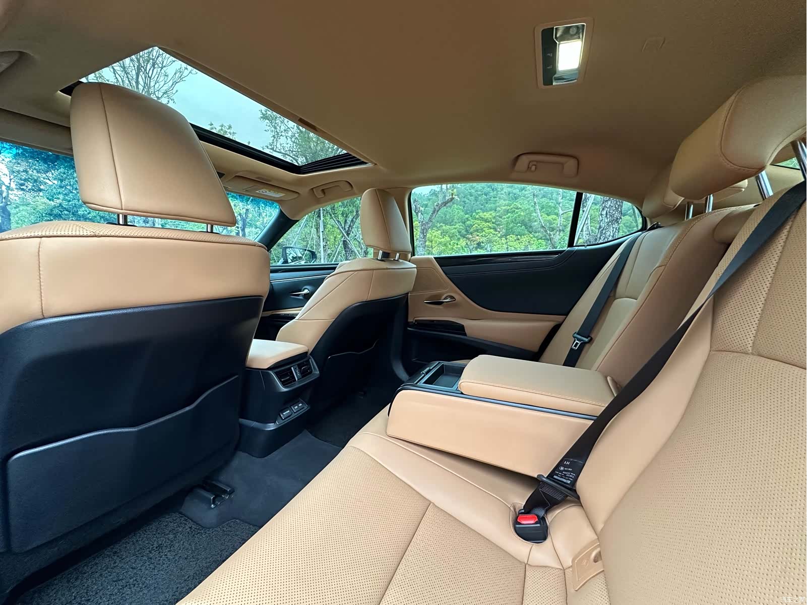 Lexus ES, 2024 6