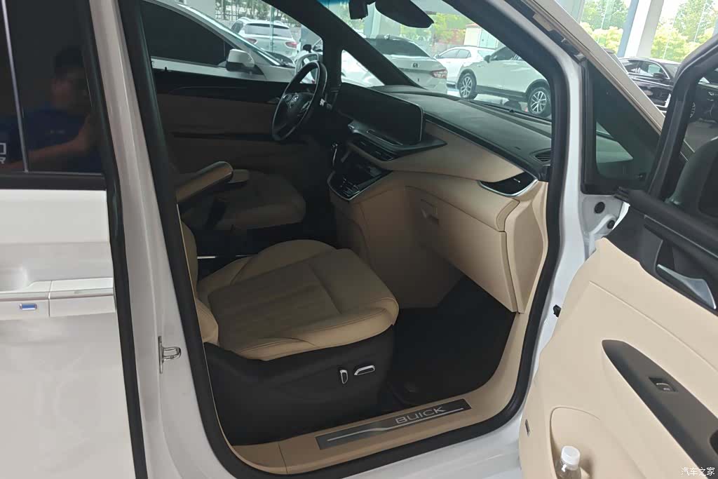 Buick GL8, 2022 8
