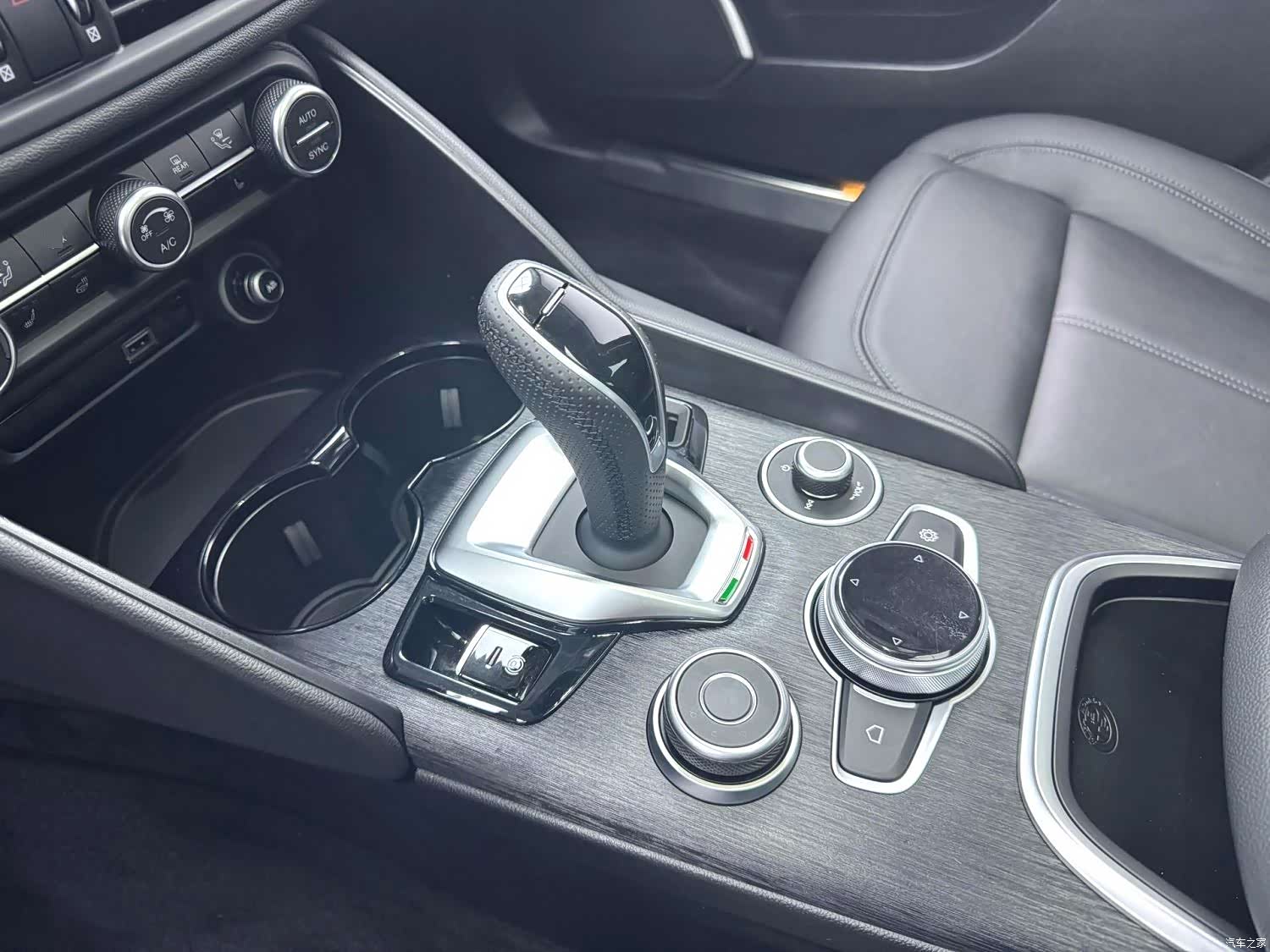 Alfa Romeo Giulia, 2021 все фото