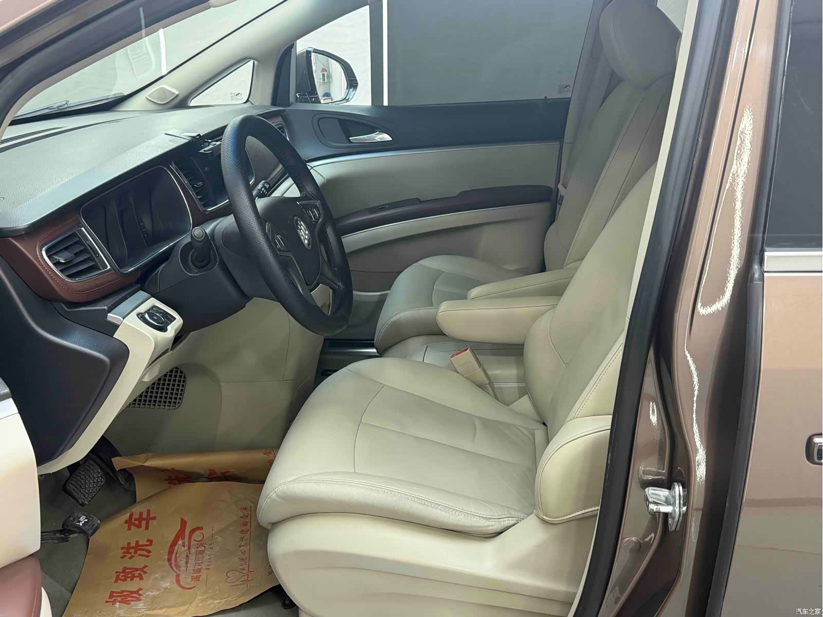Buick GL8, 2019 6