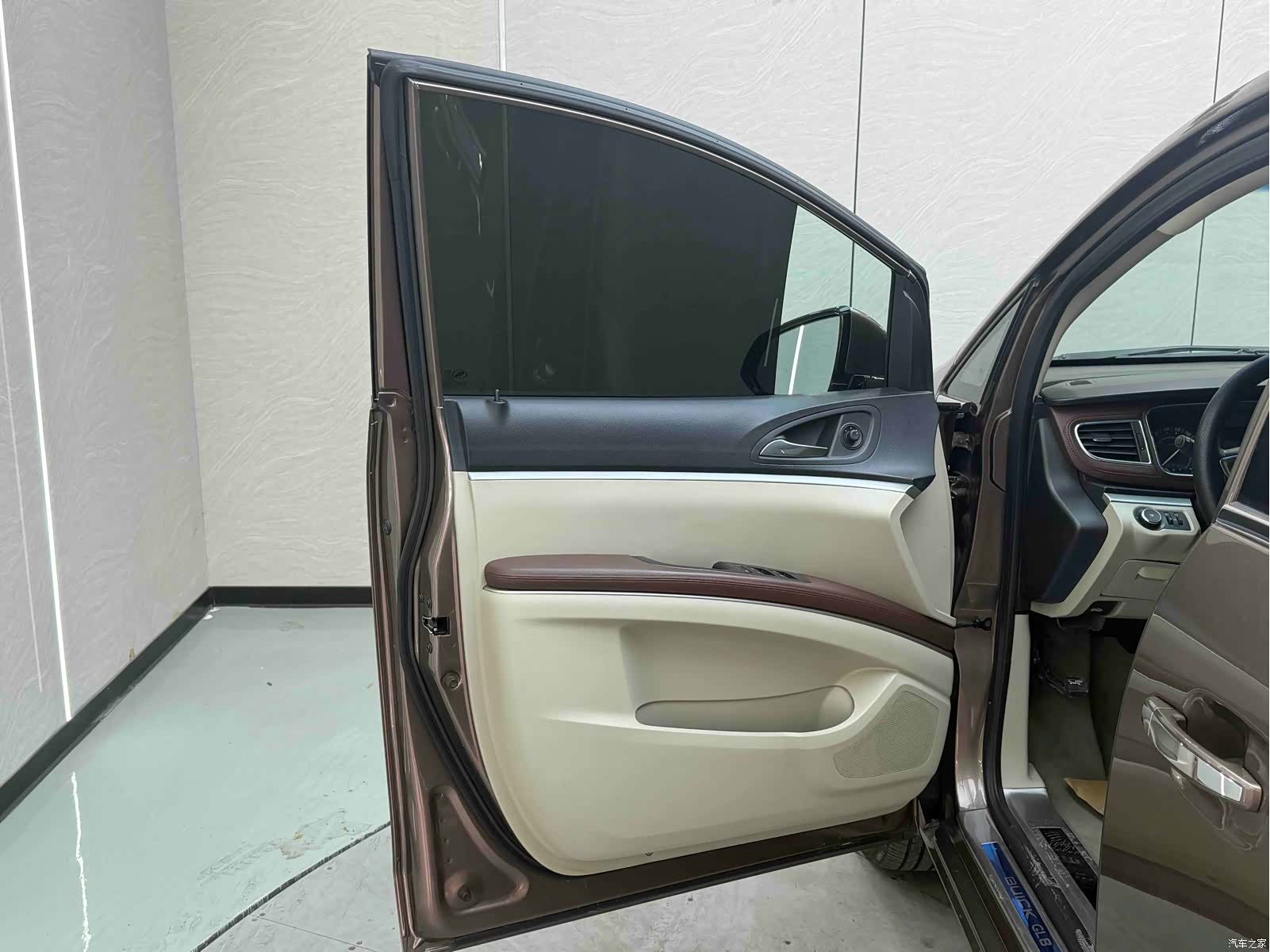 Buick GL8, 2019 21