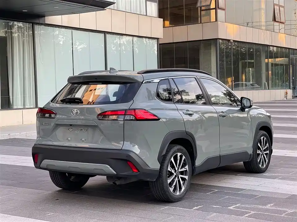 Toyota Corolla Sharp amplifier