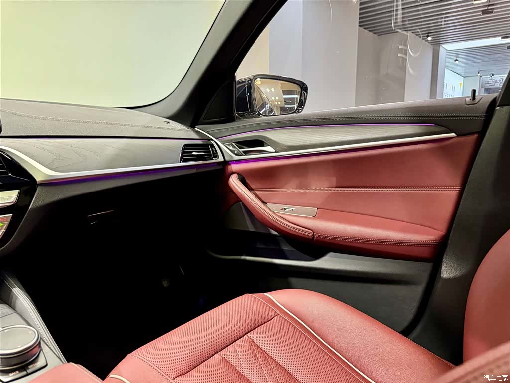 BMW 5 Series, 2023 25
