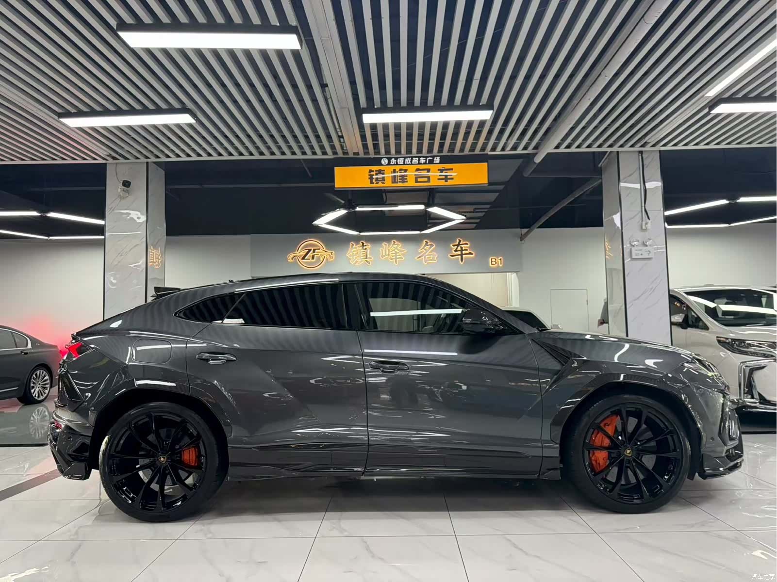 Lamborghini Urus, 2020 8