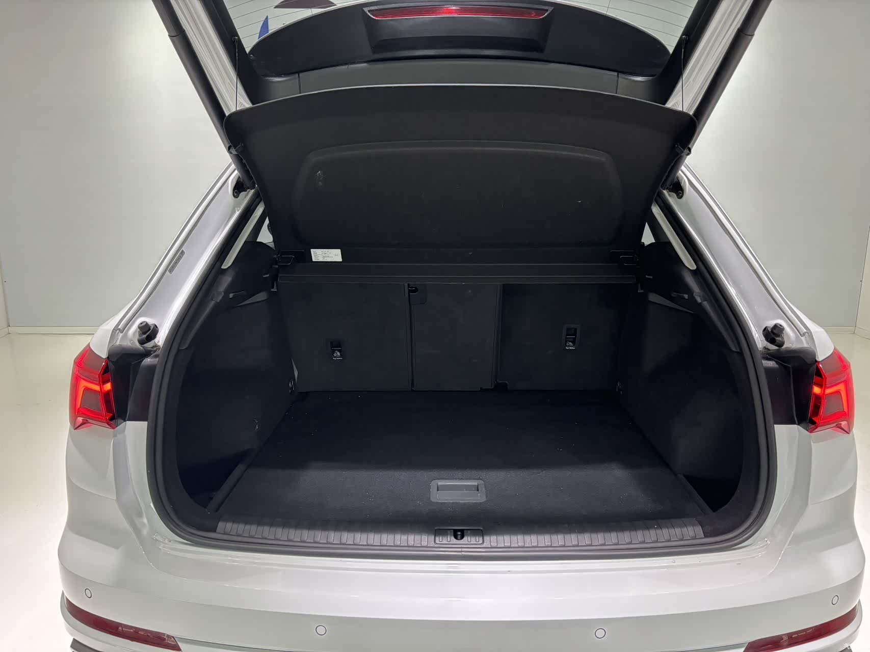 Audi Q3, 2022 14
