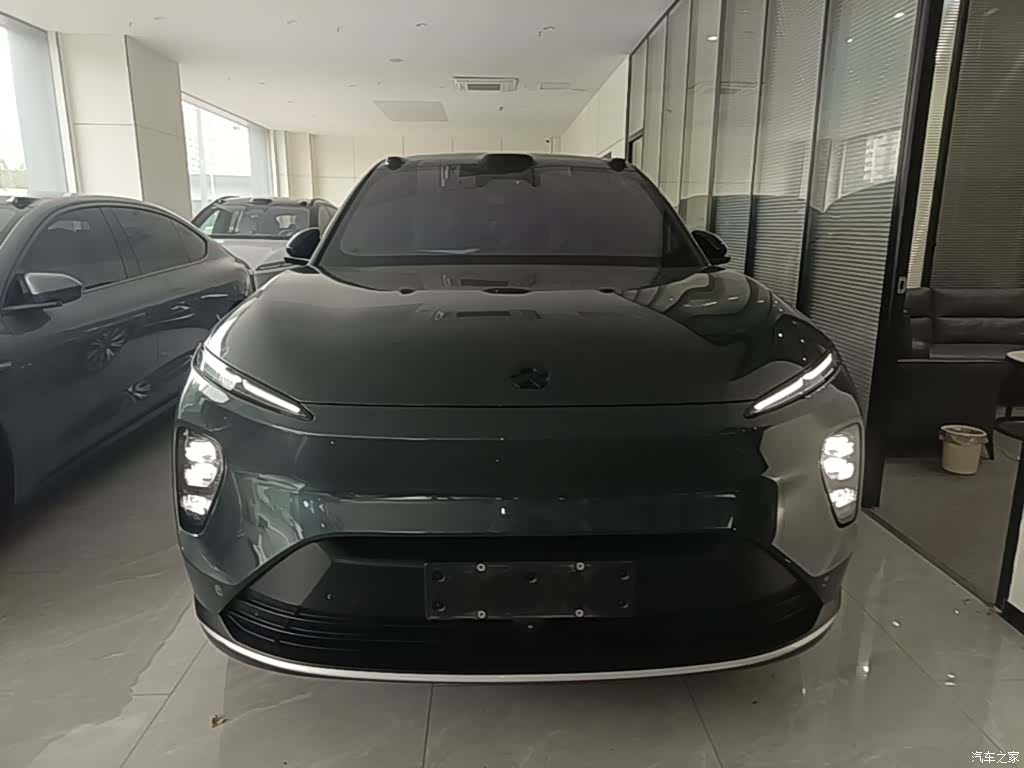 NIO ES8, 2024 3
