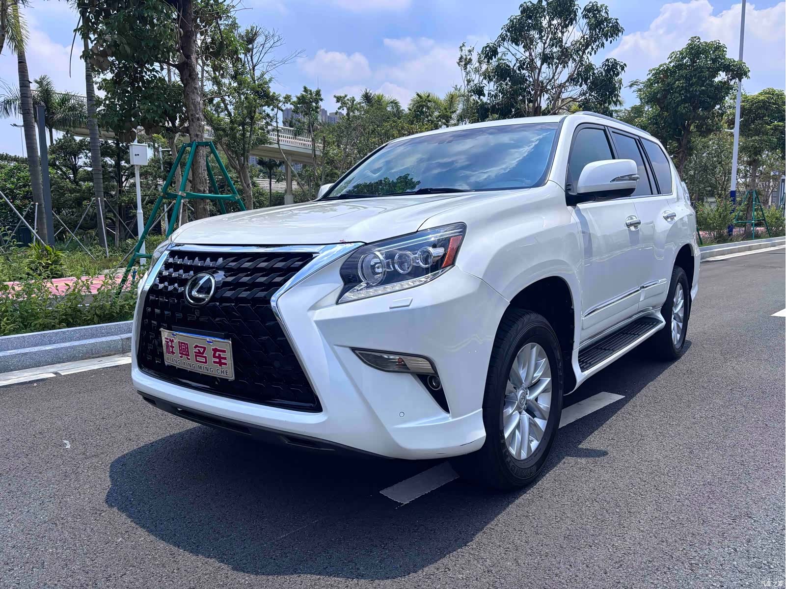 Lexus GX, 2016 1