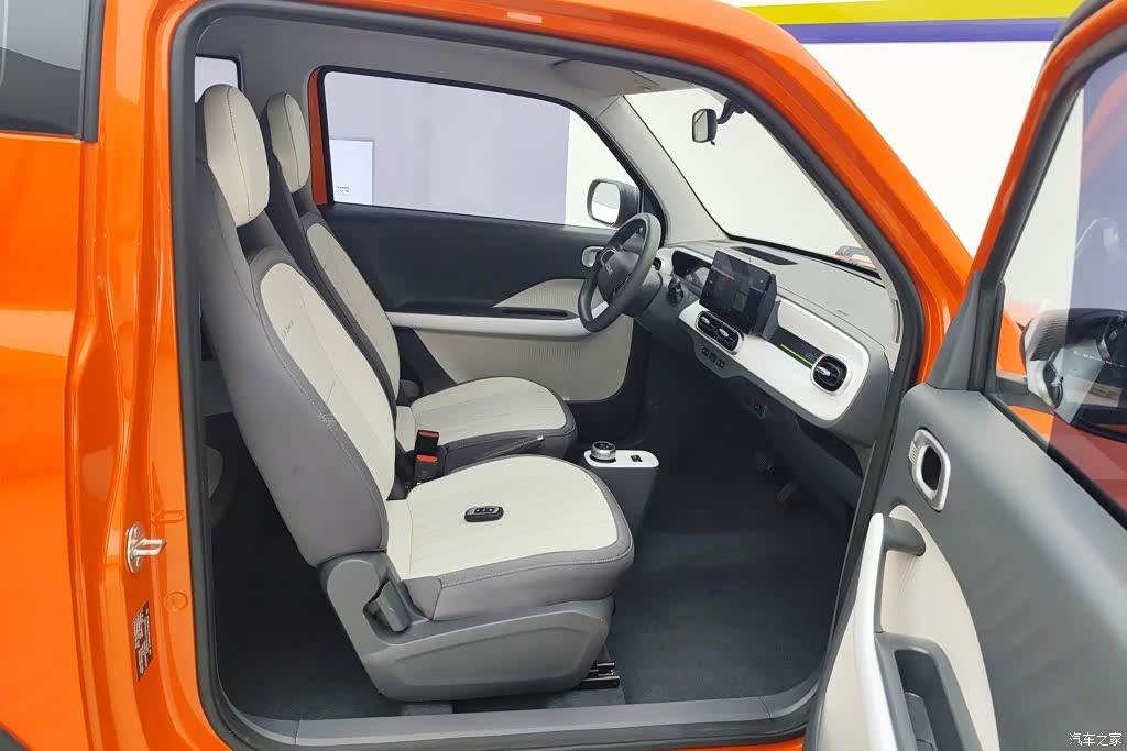 Geely Panda, 2025 8