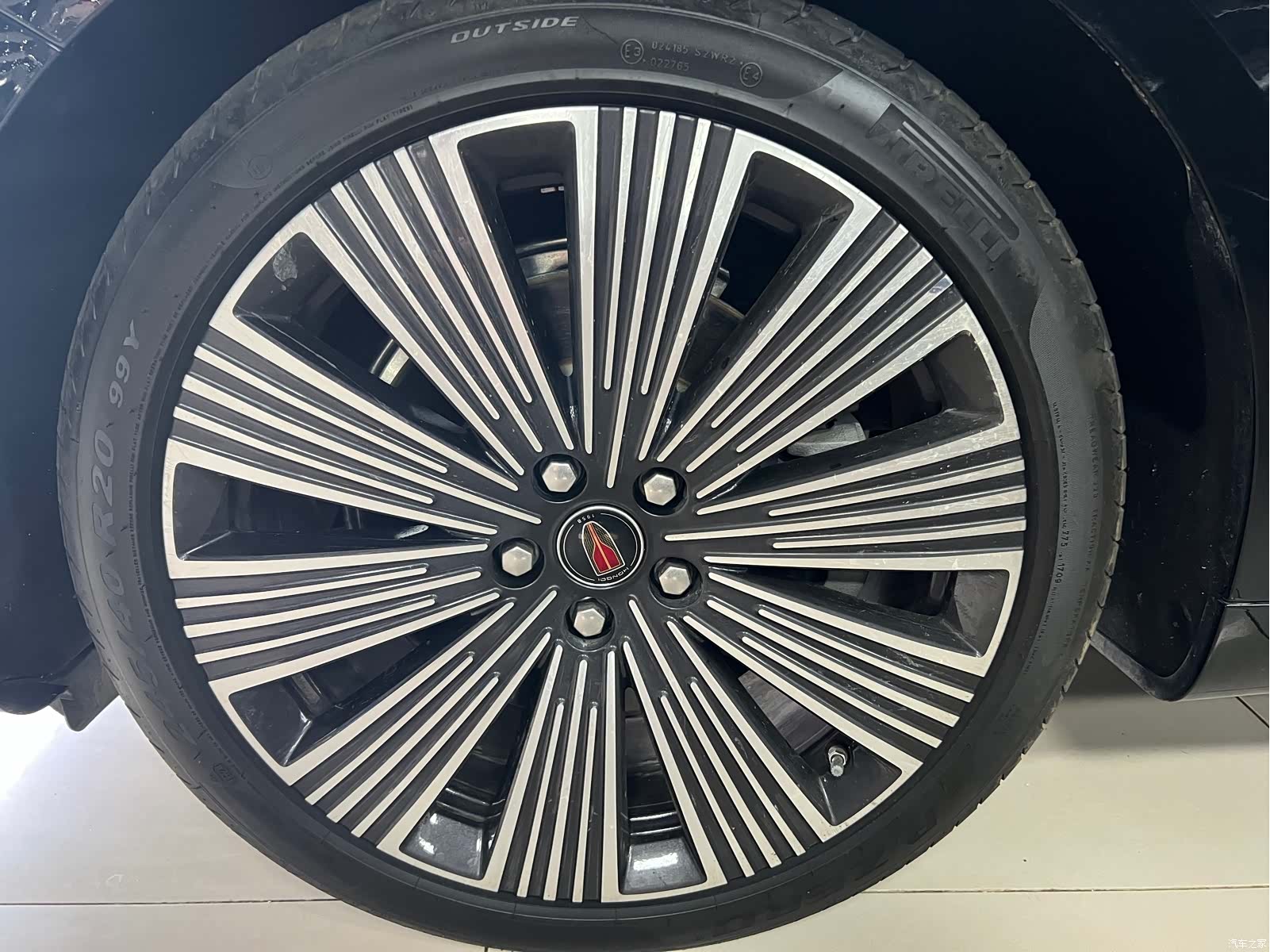 Hongqi H9, 2025 13