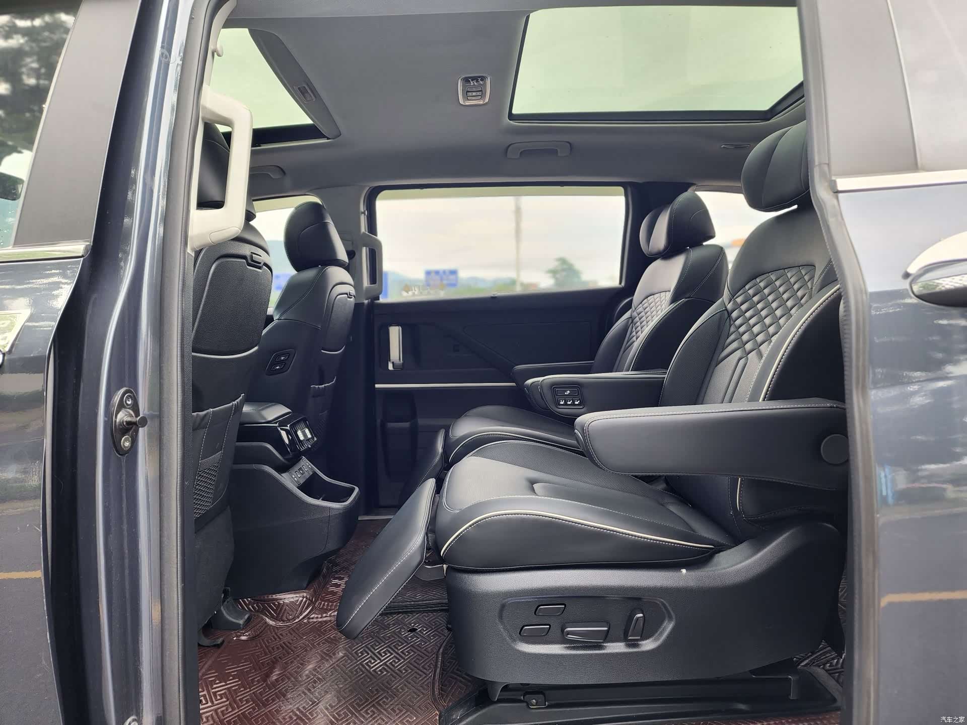 Hyundai Custo, 2023 19