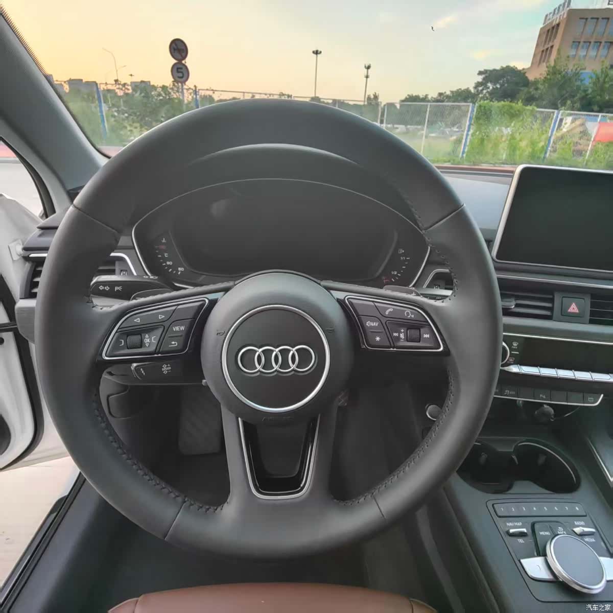 Audi A4L, 2017 16