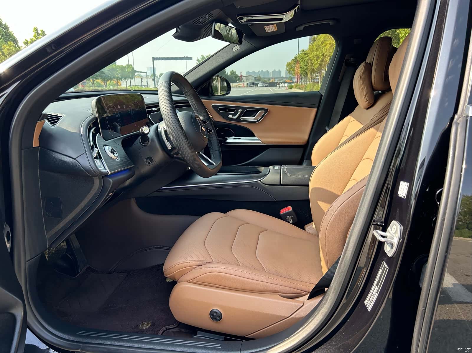 Mercedes-Benz E-Class, 2024 6