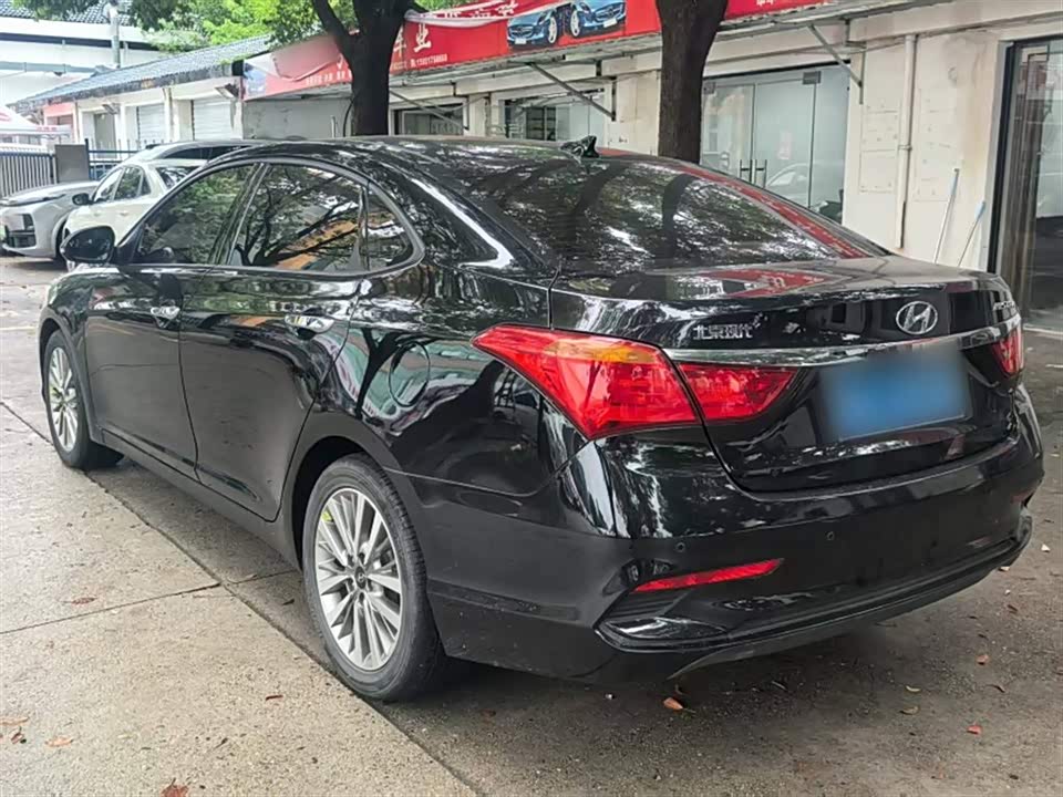 Hyundai Name picture