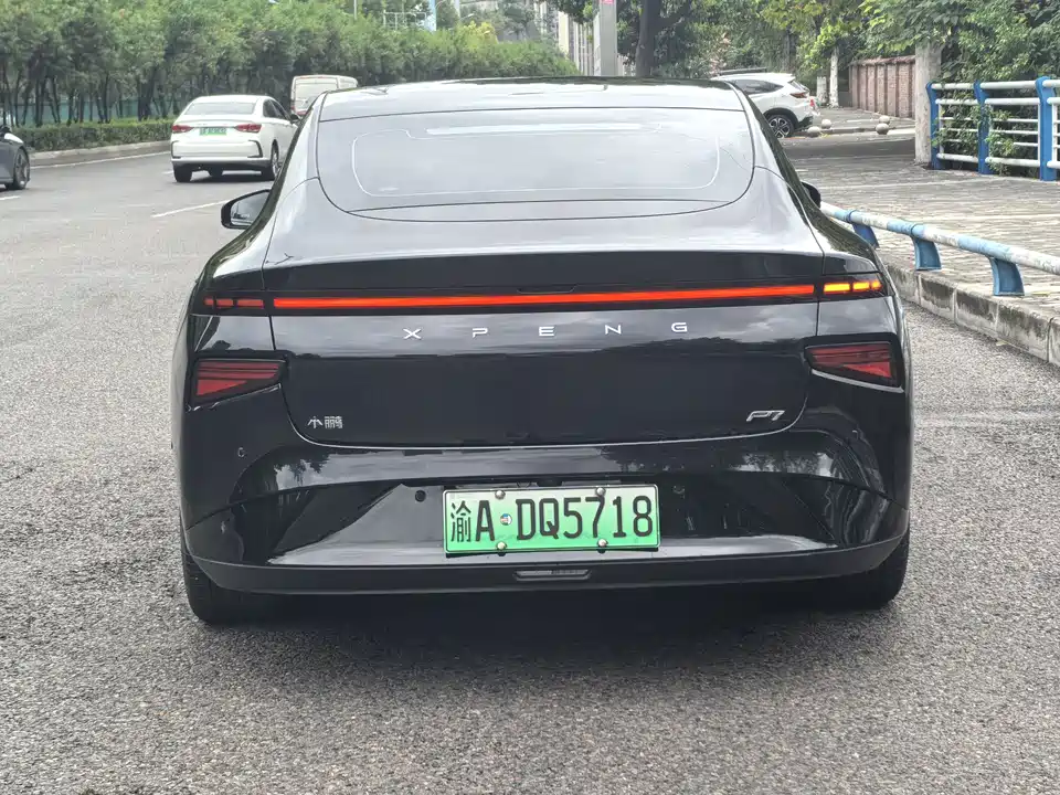 XPENG P7
