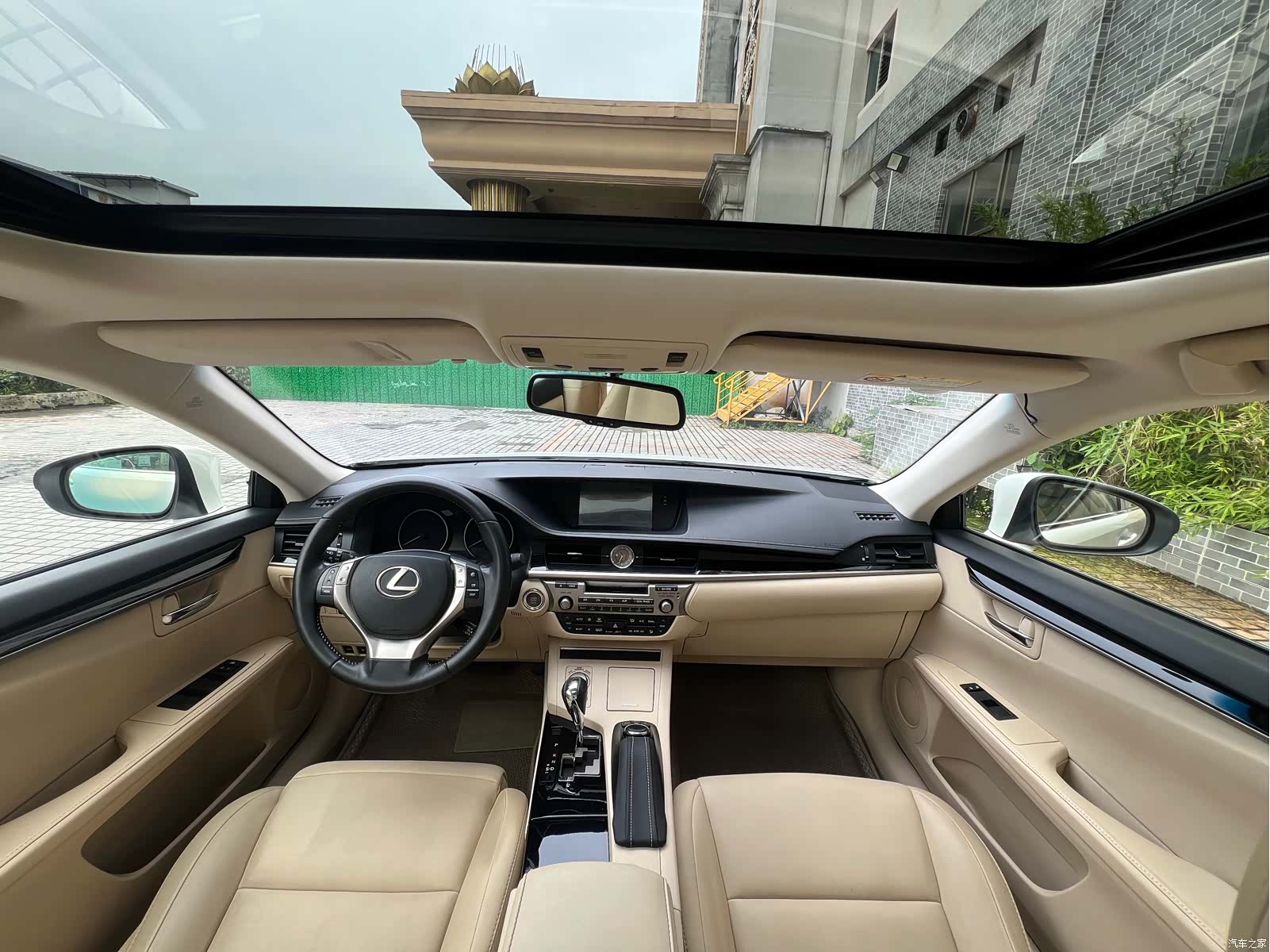 Lexus ES, 2014 12
