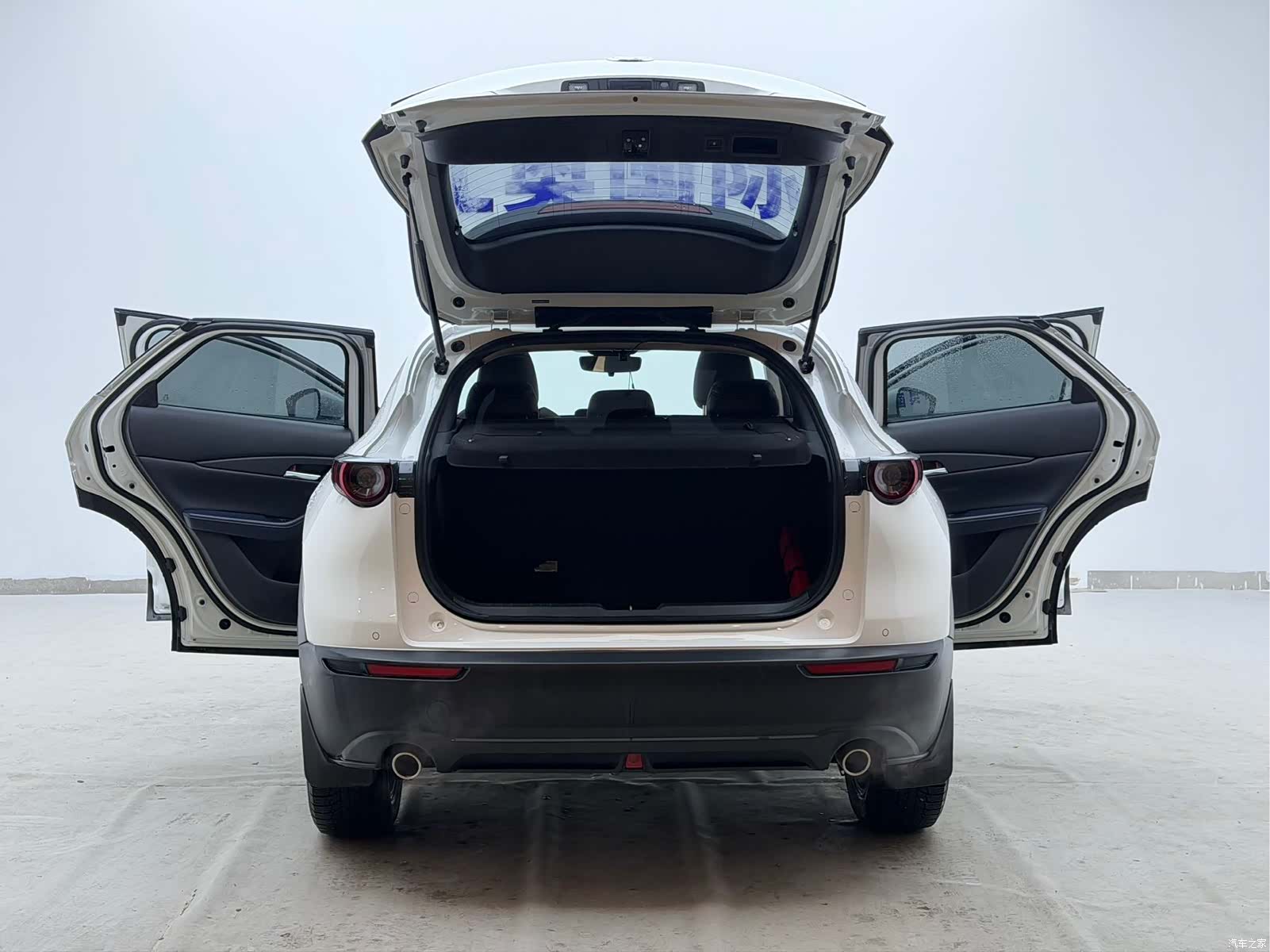 Mazda CX-30, 2023 21