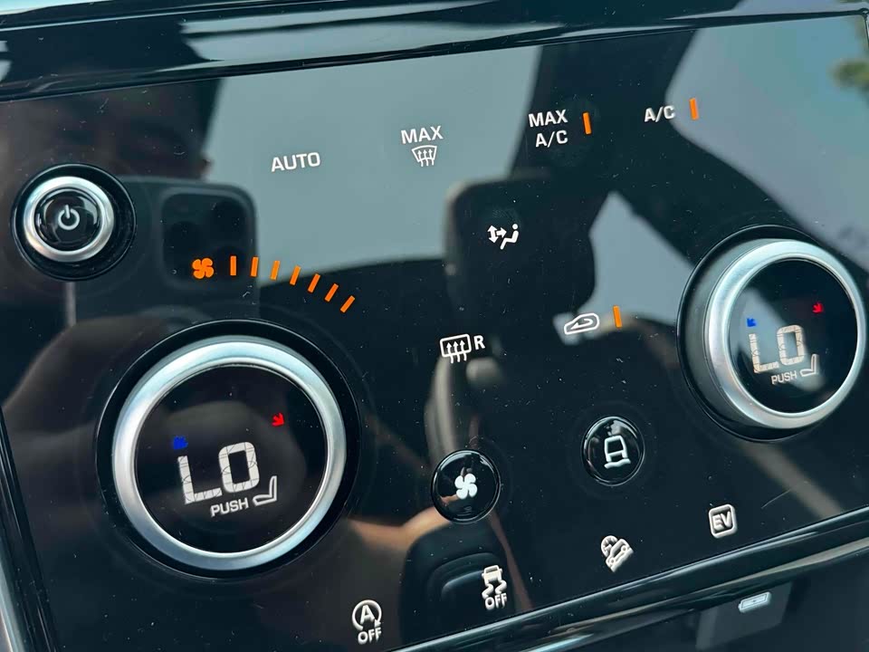 Land Rover Discover sources for sports