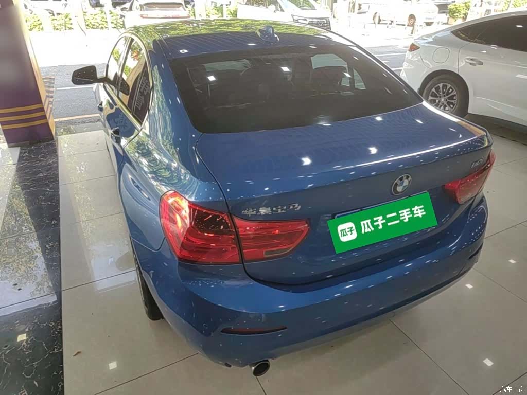 BMW 1 Series, 2018 все фото