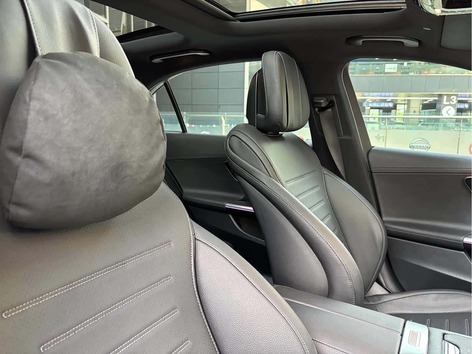 Mercedes-Benz C-Class, 2024 32