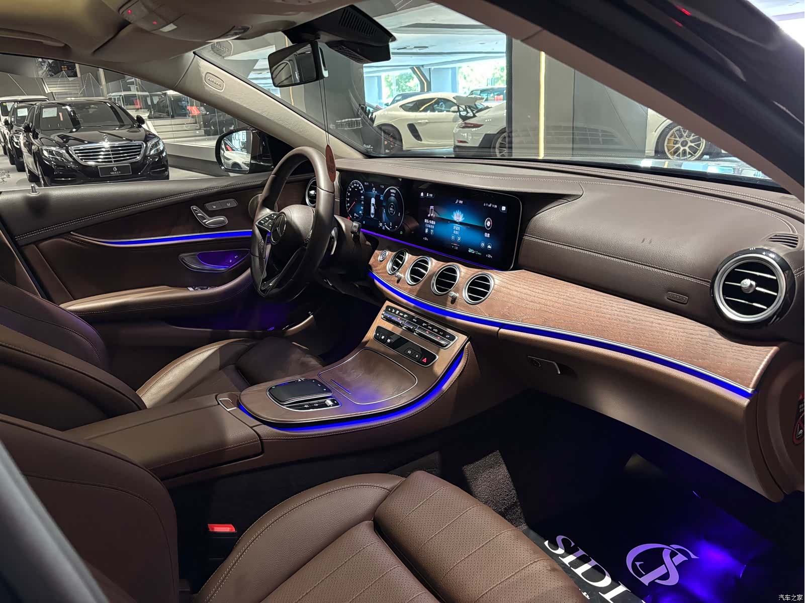 Mercedes-Benz E-Class, 2022 16