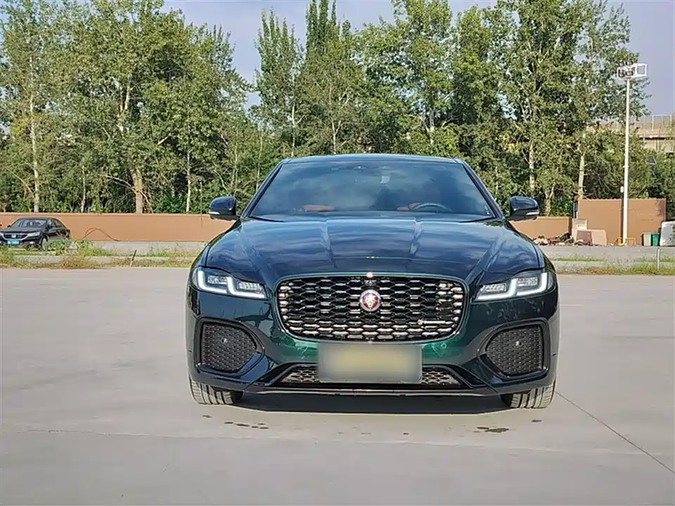 Jaguar XFL