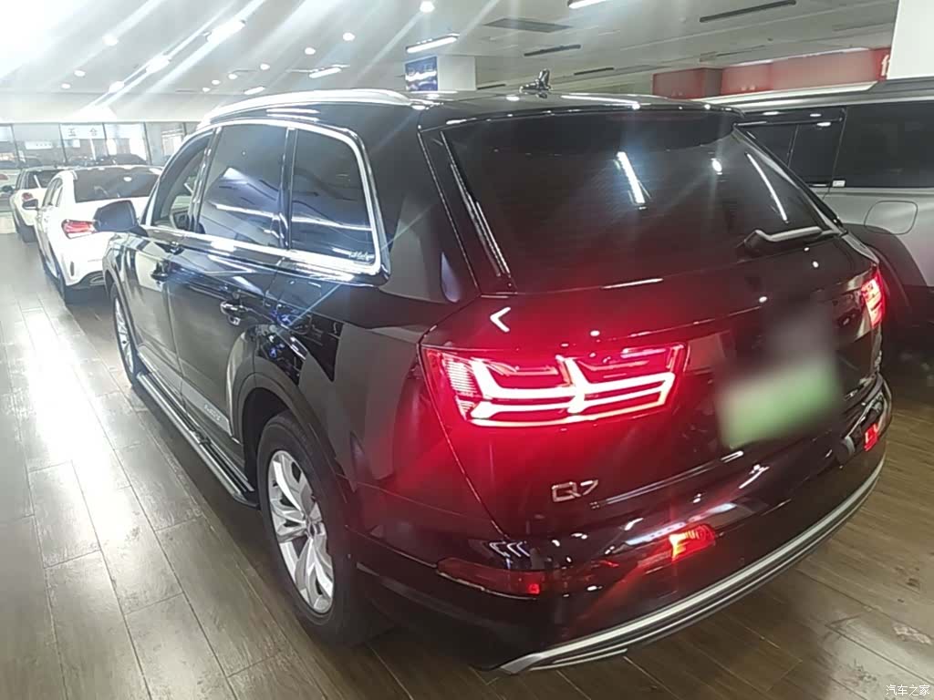 Audi e-tron, 2019 все фото