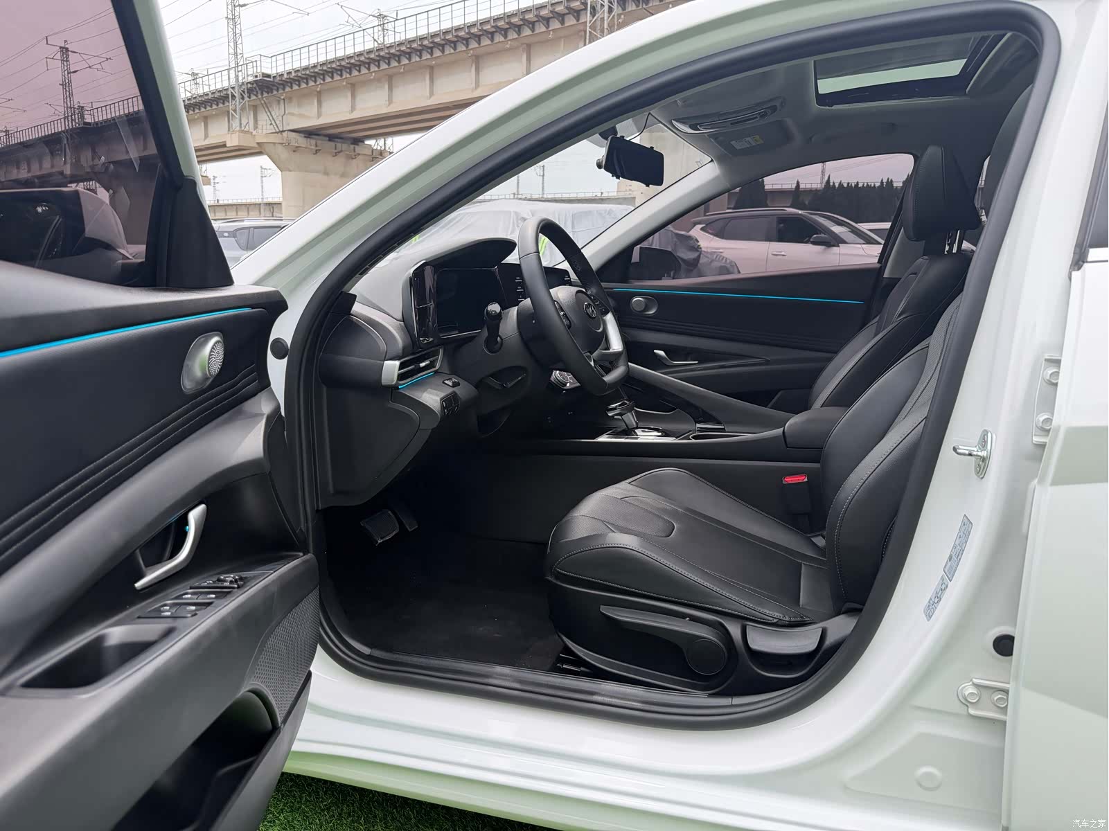 Hyundai Elantra, 2023 7