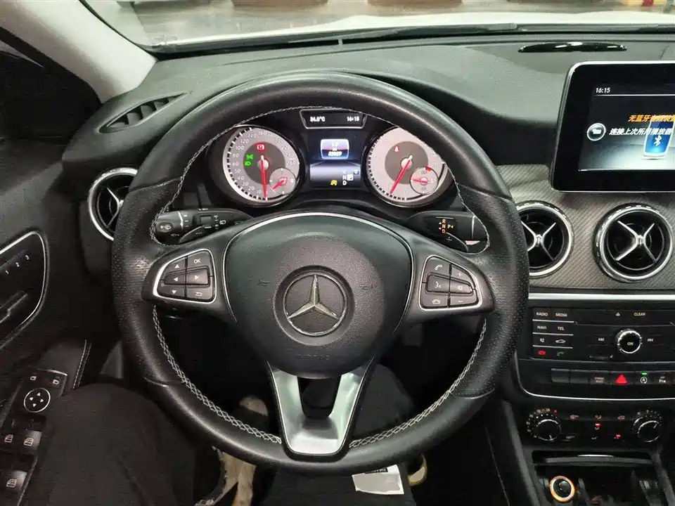Mercedes-Benz GLA