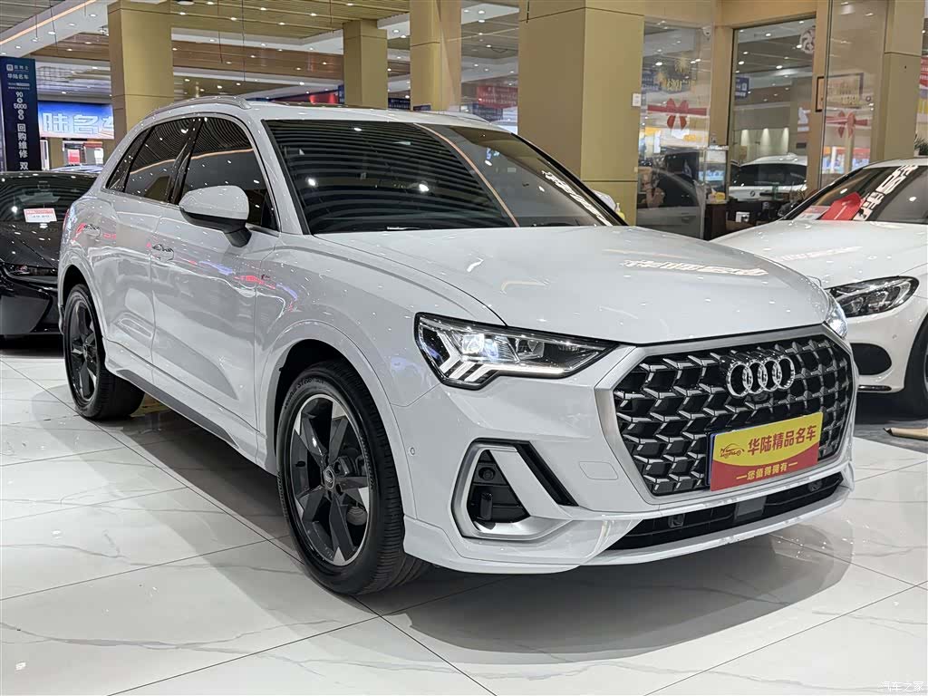 Audi Q3, 2024 3