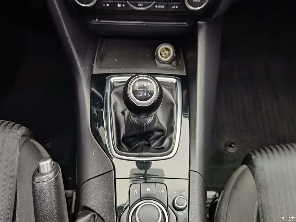 Mazda Mazda3, 2017 13