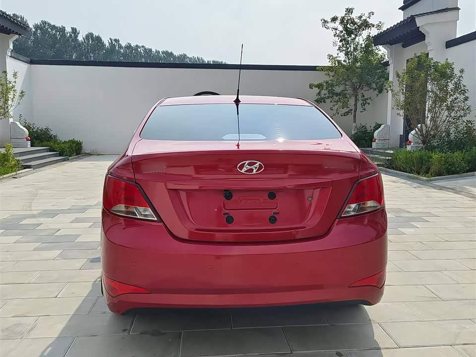 Hyundai Rena