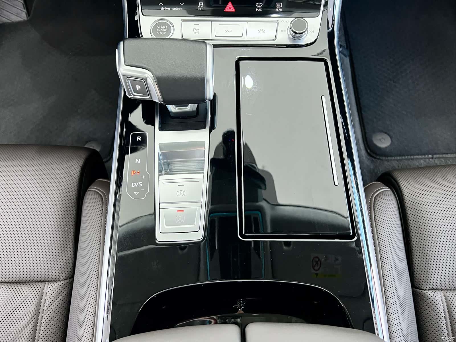 Audi A8L, 2021 19