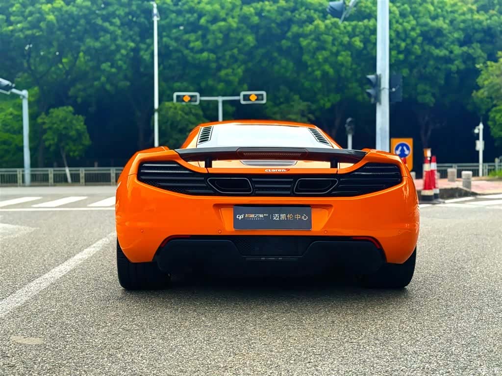 McLaren 12C, 2014 17