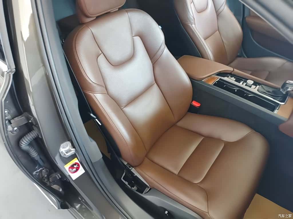 Volvo S90, 2018 25