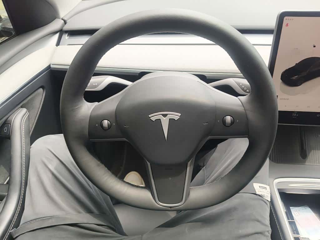 Tesla Model Y, 2024 8
