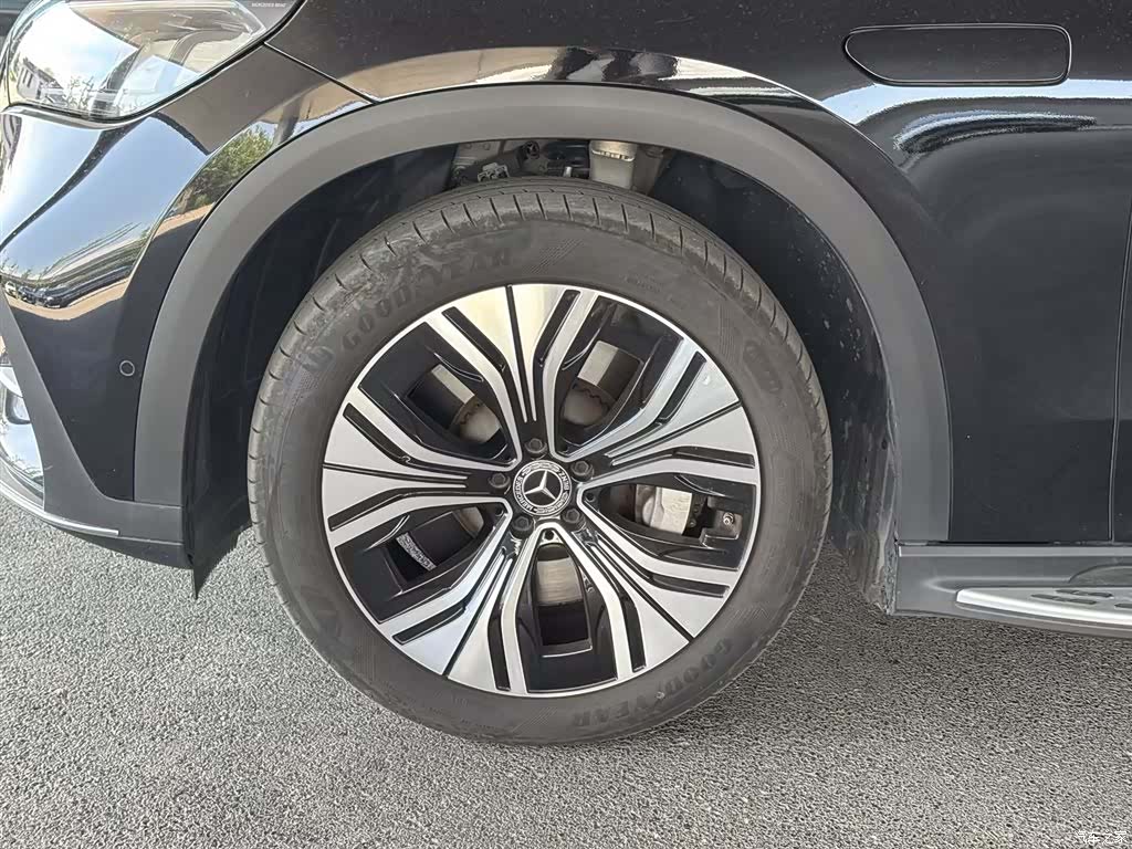 Mercedes-Benz EQE, 2025 9